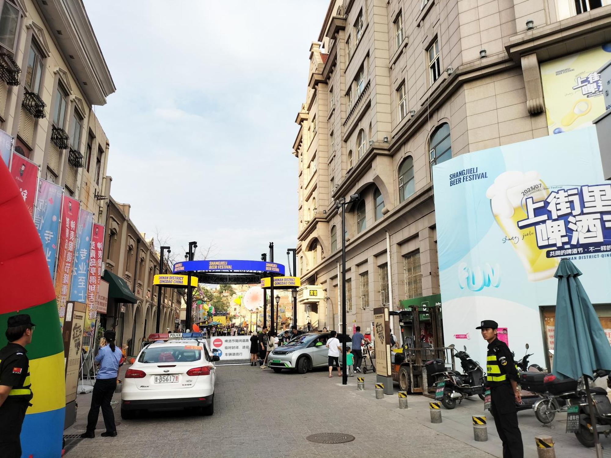 Hua Qi Kaiserdom Hotel Zhongshan Road St Michael'S Cathedral And Zhanqiao Pier ชิงเต่า ภายนอก รูปภาพ